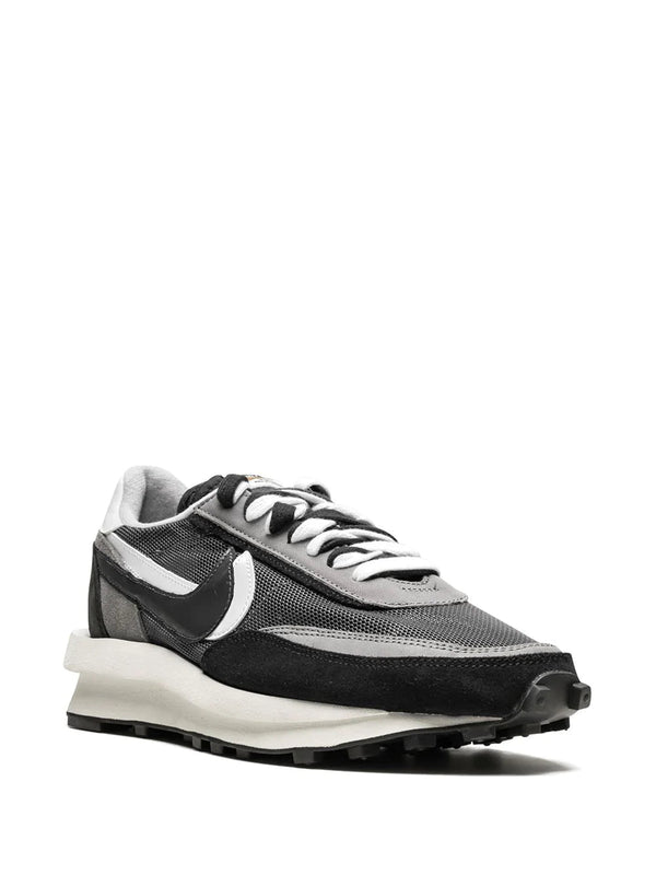 NIKE X SACAI LDV WAFFLE SNEAKERS