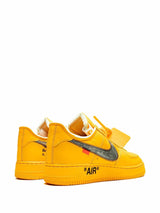 NIKE X OFF-WHITE AIR FORCE 1 LOW "ÜNIVERSITY GOLD" SNEAKERS